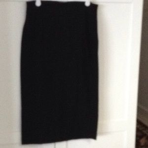 Vince Camuto black pull on skirt xs